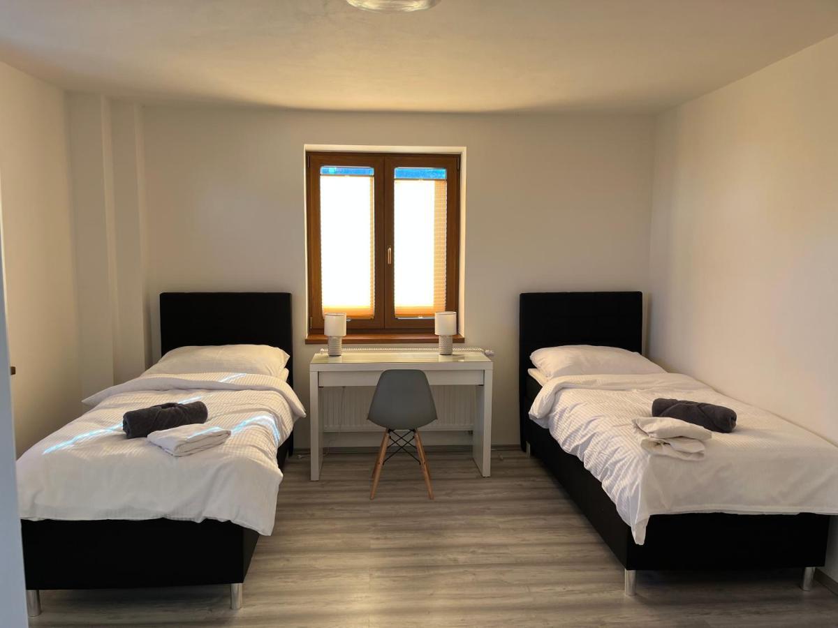 Apartment Golden Prague 78 Vestec  Buitenkant foto